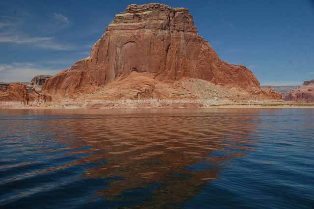 cliffs on Lake Powell
